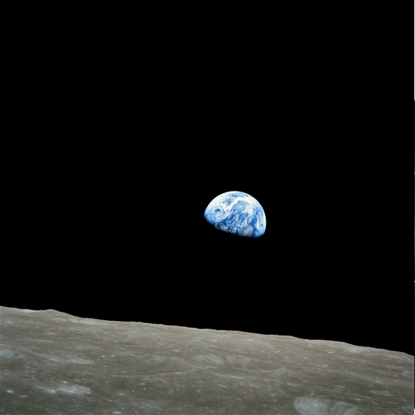 NASA-Apollo8-Dec24-Earthrise-600